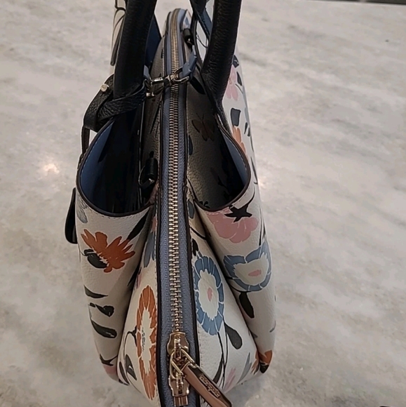 Kate Spade- Avenue Floral Garden Medium Satchel (Multicolor 🩵🩷) - Picture 11 of 15